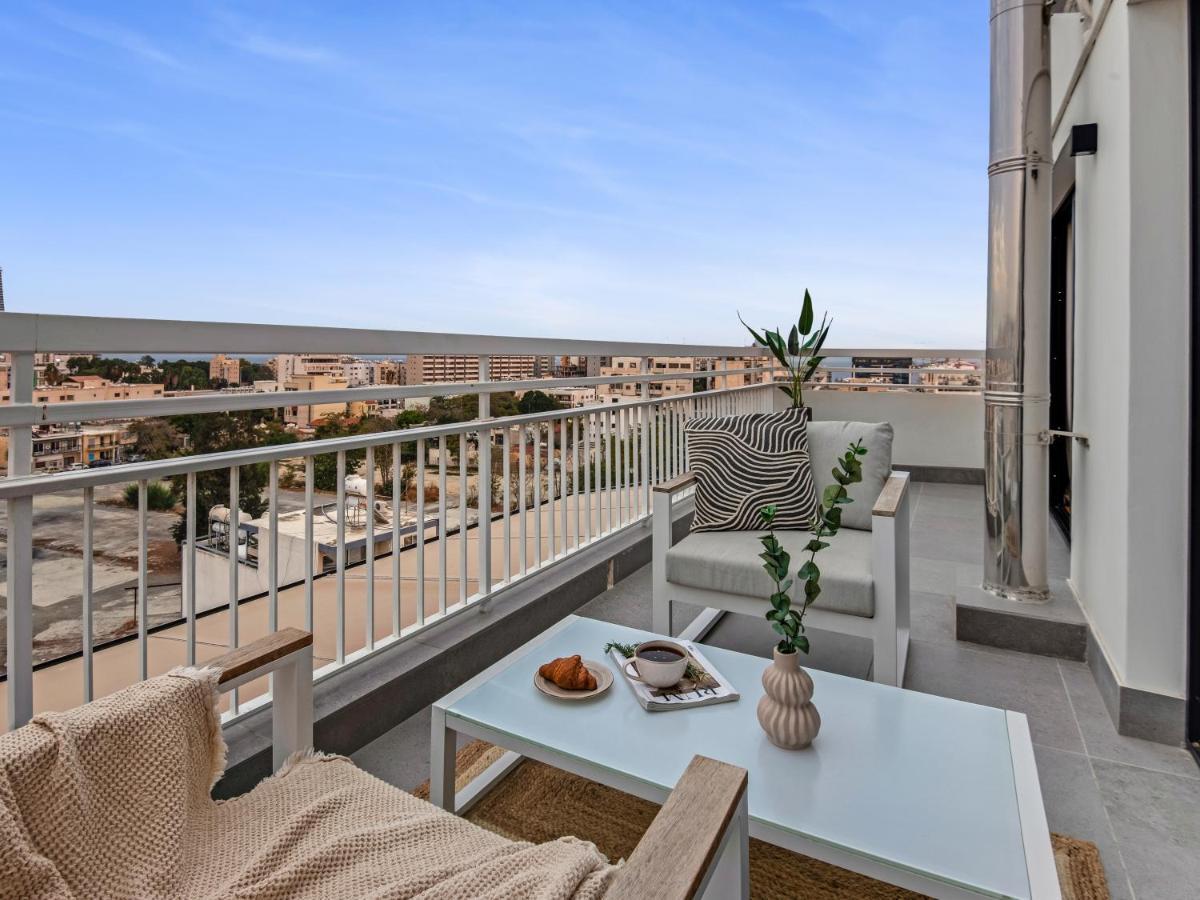 Sanders Coral Court Penthouse - Cute 3-Bedroom Apartment With Balcony Лімасол Екстер'єр фото