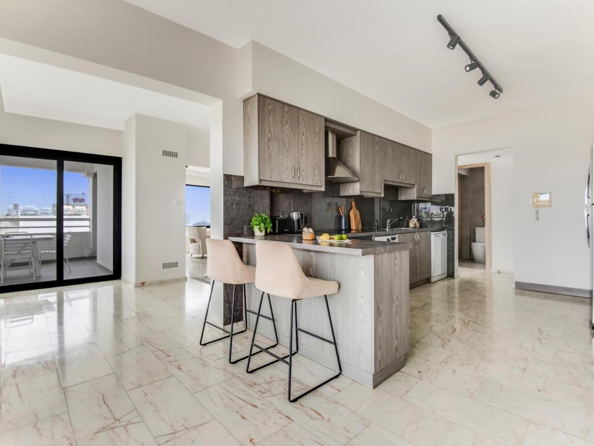 Sanders Coral Court Penthouse - Cute 3-Bedroom Apartment With Balcony Лімасол Екстер'єр фото