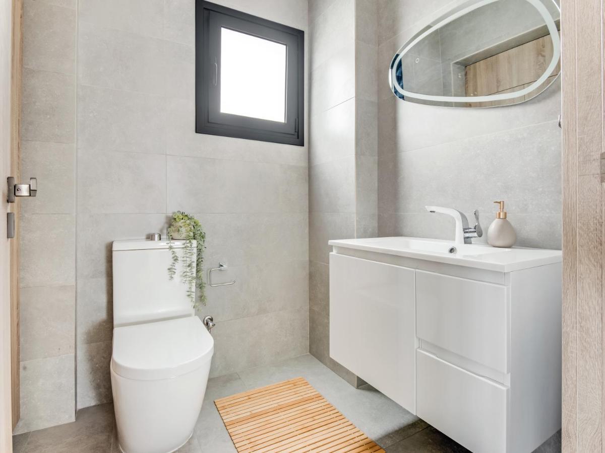 Sanders Coral Court Penthouse - Cute 3-Bedroom Apartment With Balcony Лімасол Екстер'єр фото