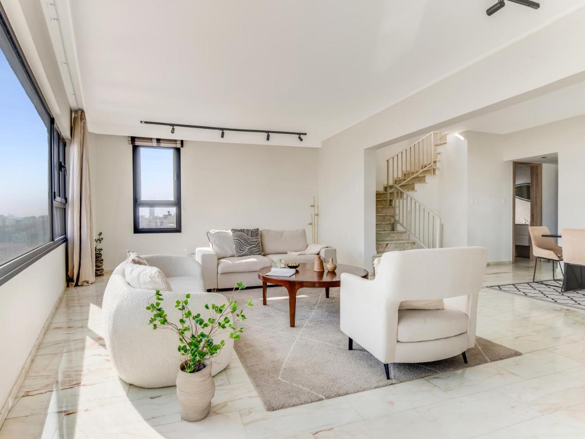 Sanders Coral Court Penthouse - Cute 3-Bedroom Apartment With Balcony Лімасол Екстер'єр фото